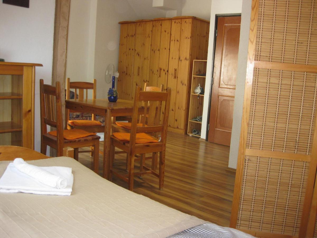 Rent A Scooter Vendeghaz Apartment Zamárdi Exterior foto