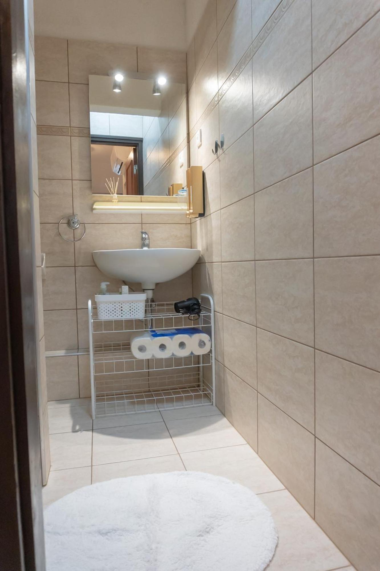 Rent A Scooter Vendeghaz Apartment Zamárdi Exterior foto